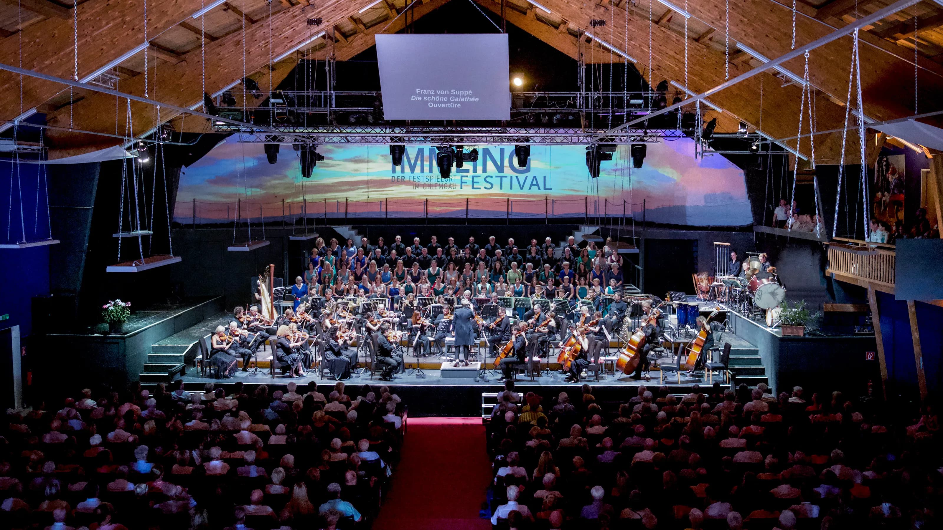 Gefüllter Saal